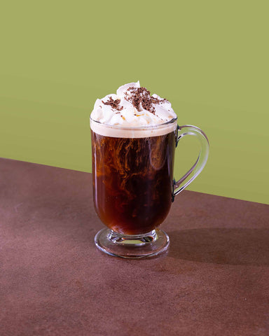 Café irlandais au sirop de caramel salé