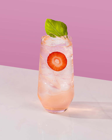 Gin & Tonic à la fraise et au basilic