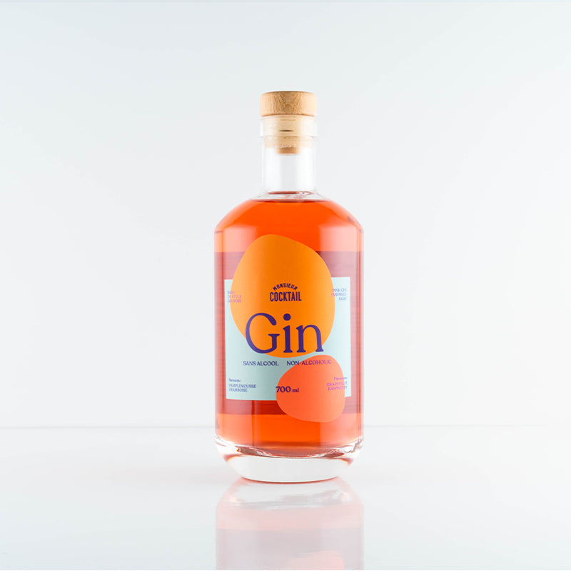 Non-alcoholic pink gin