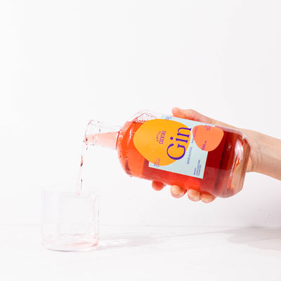 Non-alcoholic pink gin